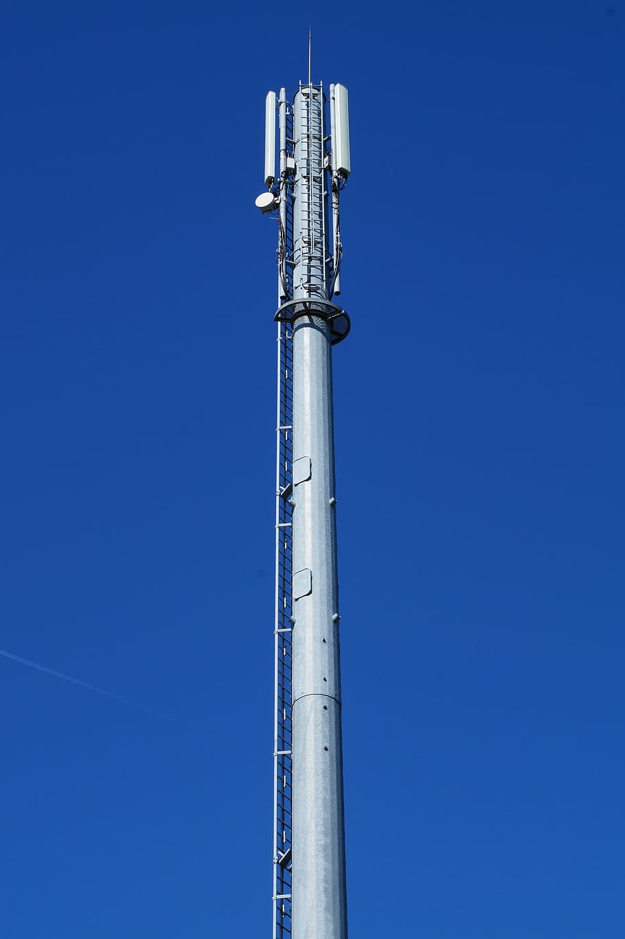 antenna, mast, tower, communication, cellular, cell phone, mobile, network, telephone, blue