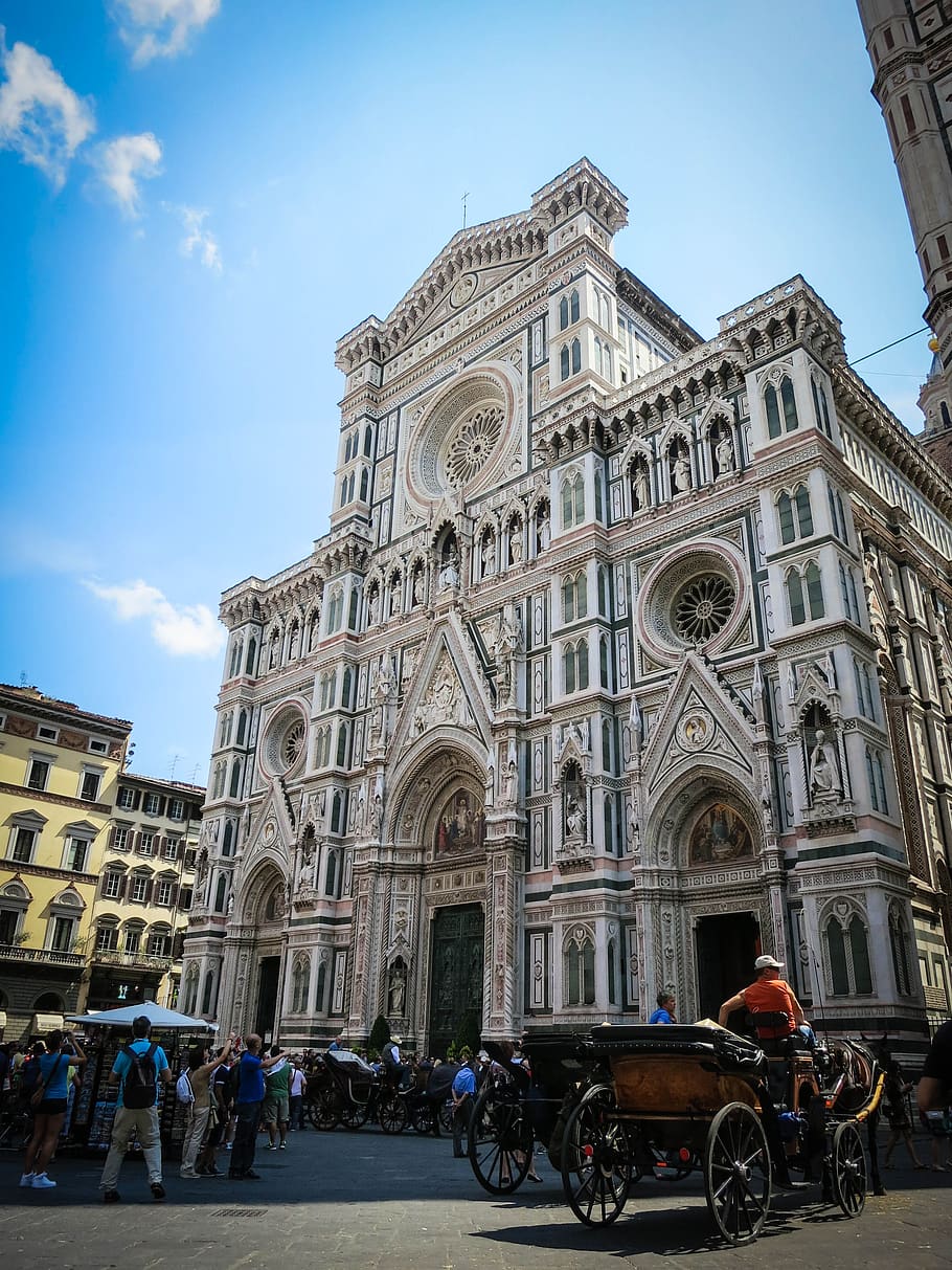 Santa Croce, Basílica, Florença, Itália, edifício, arquitetura, cavalos, carruagens, pessoas, turistas
