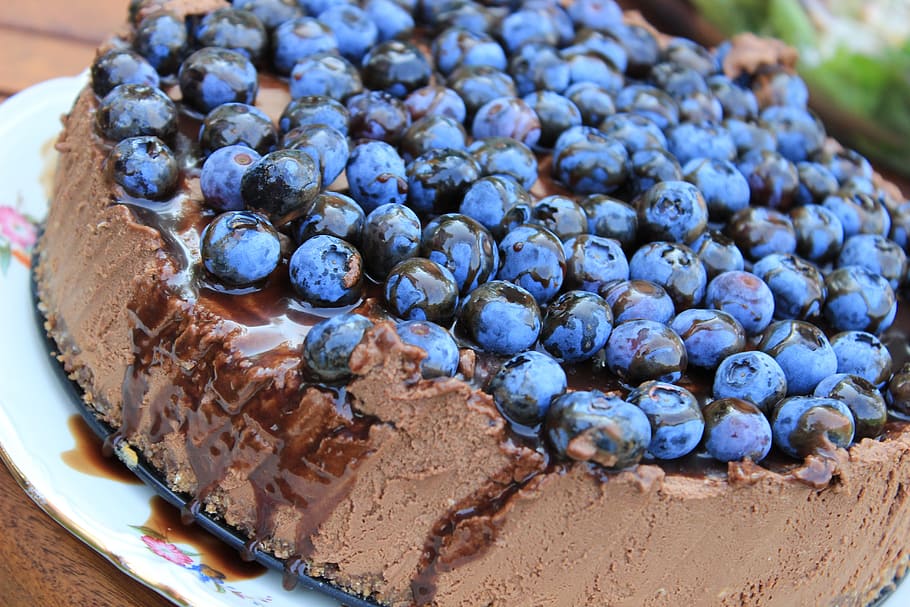 close-up photo, chocolate cake, top, blueberries, cheesecake, american, bilberry, cake, fruit, food