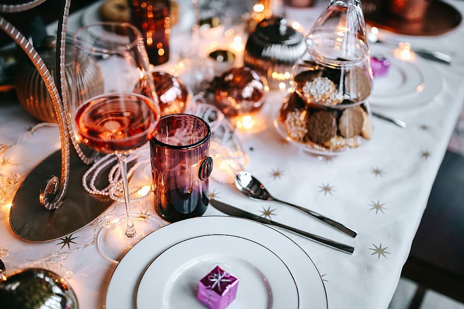 decorações de mesa de natal, natal, mesa, decorações, conjunto de mesa, rosa, férias, glamour, prato, celebração
