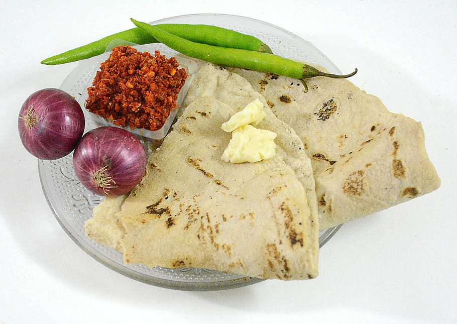 flatbread, onion bulbs, green, chili, placed, plate, maharashtra, food, marathi, bhakari