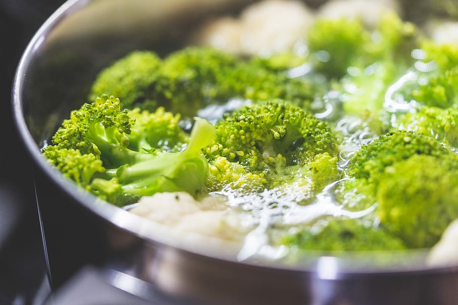 cena :, cocinar brócoli, cerrar, Saludable, Cena, Cocinar, Brócoli, Primer plano, chef, ajuste