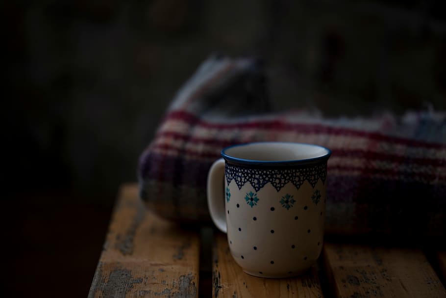 white, blue, ceramic, mug, front, beige, red, textile, black, blankets