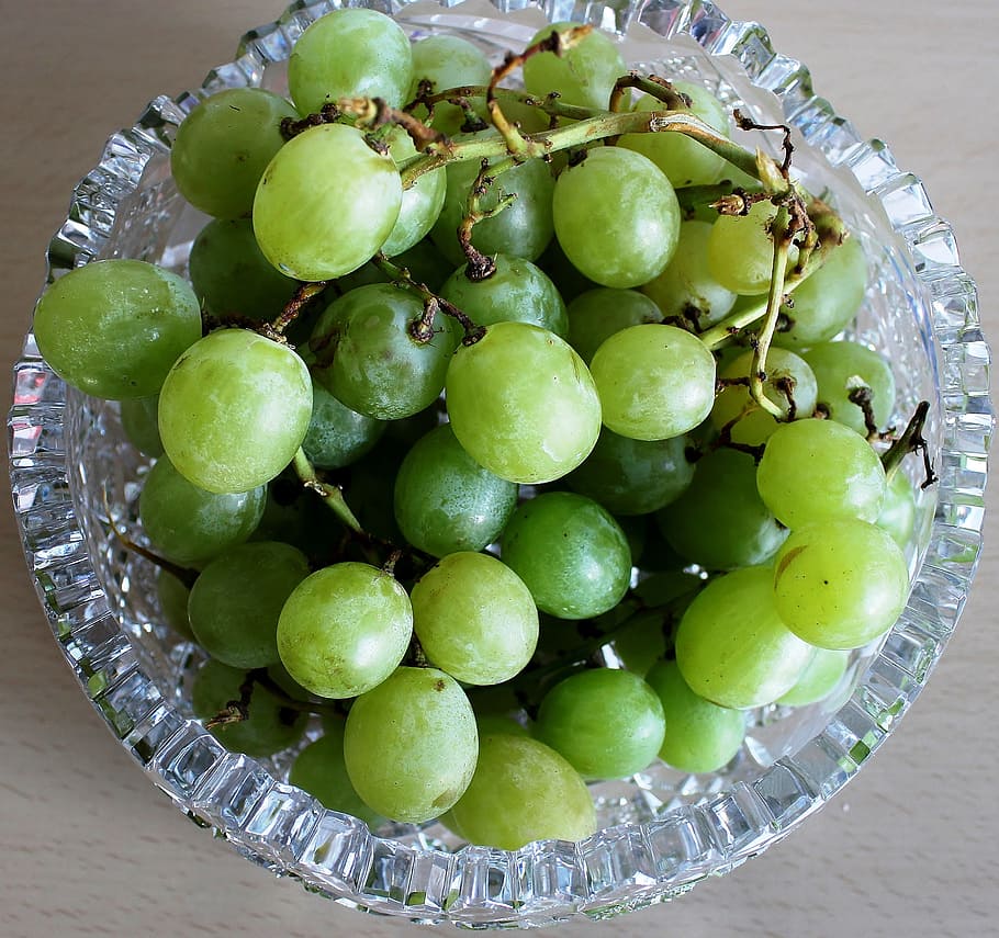 Resultado de imagen de anggur hijau di meja