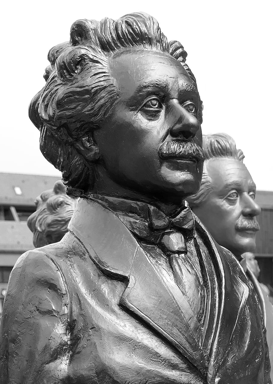 albert einstein, physics, theory of relativity, science, ulm, ulmer muenster space, project, exhibition, sculpture, statue