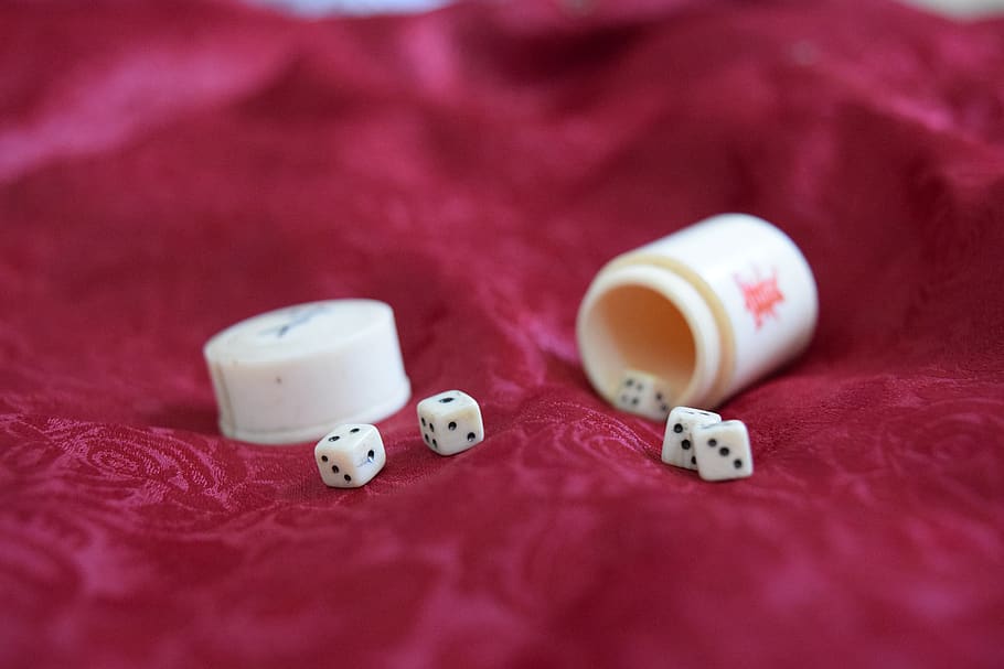 red, dice, lucky, gambling, luck, play, game, random, cube, numbers