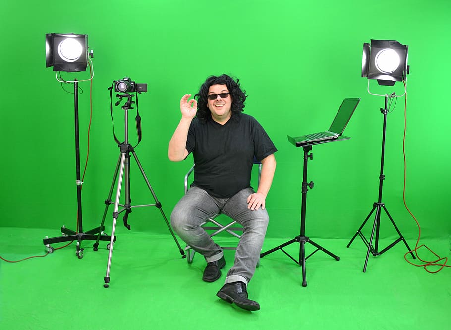 man, sitting, chair, lights, Director, Instruction, greenbox, gut, movie set, fotoshoot