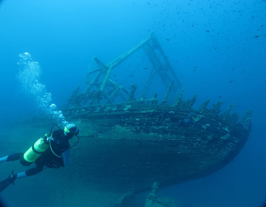 man, diving, underwater, brown, wooden, ship, croatia, mediterranean, wreck, divers