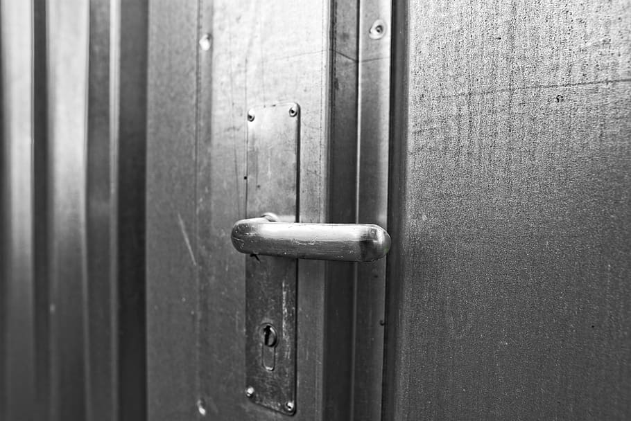 foto abu-abu, tuas pintu, gagang pintu, pegangan pintu, kunci, pintu masuk, tertutup, privasi, keamanan, logam