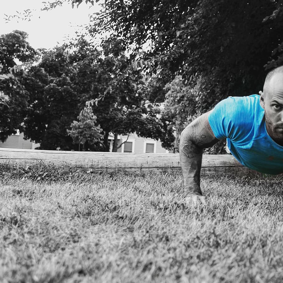 selective, color photography, blue, crew-neck t-shirt, fitness, health, workout, gym, outdoors, sweat
