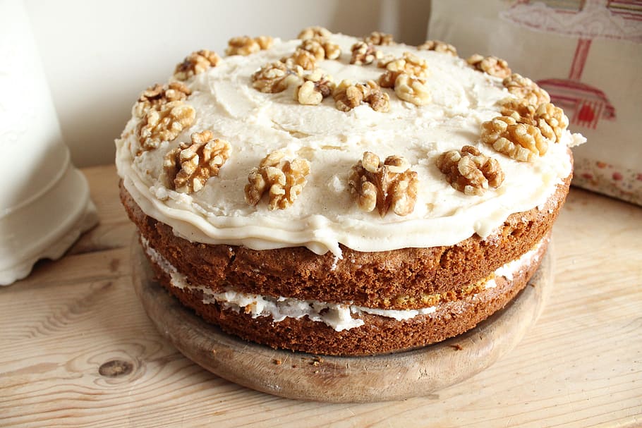 white, icing-covered chocolate cake, cake, walnuts, carrot cake, carrot and walnut cake, frosting, nut, sweet, food