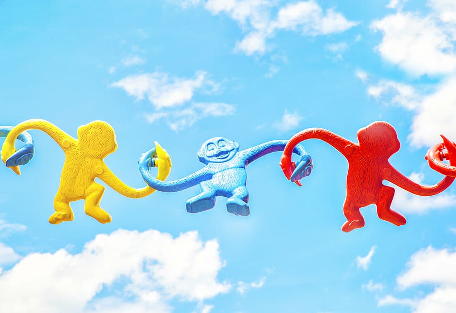 três, amarelo, azul, vermelho, macaco, enforcamento, decoração, céu, dia, nuvens