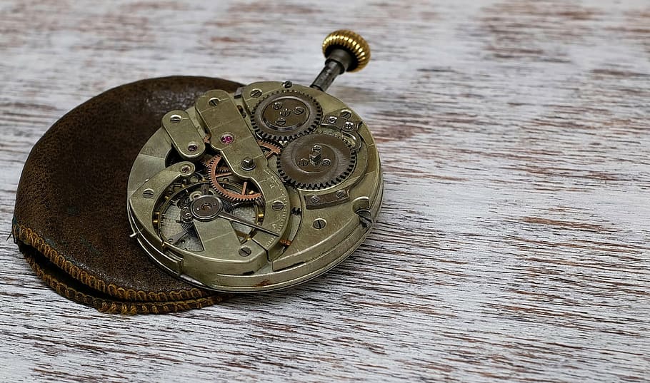 写真, 真鍮色のスケルトンポケット, 時計, 革のケース, 懐中時計, ムーブメント, 古い, 昔ながらの, 人なし, ギア