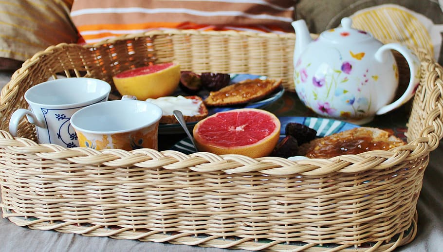 fruits, mugs, top, basket, breakfast, teapot, tray, woven, bed, pillow