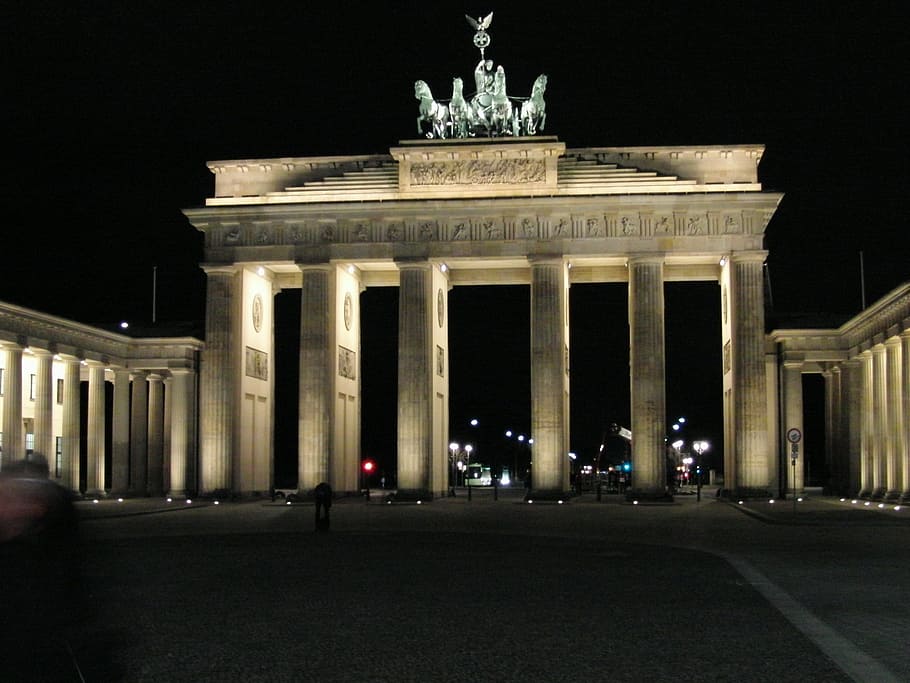 brandenburg gate, berlin, architecture, building, landmark, columnar, night, historically, potsdam place, night photograph