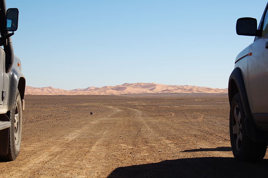 Dos, vehículos, estacionados, campo del desierto, Marruecos, África, rally, desierto, arena, dunas