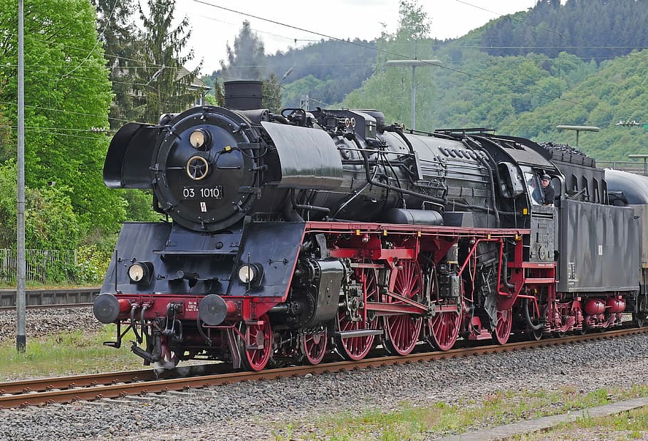merah, hitam, kereta api, pohon, siang hari, lokomotif uap, kereta ekspres, tiga silinder, br03, br 03-10