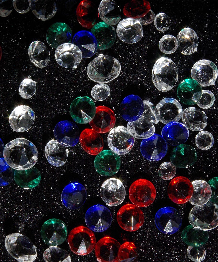 piedras preciosas de varios colores, gemas, diamantes, joyas, caras, lujosas, preciosas, brillantes, cristalinas, quilates