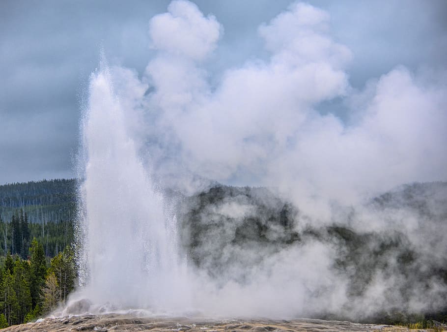 old faithful, geyser, yellowstone, wyoming, steam, national, park, water, nature, geothermal