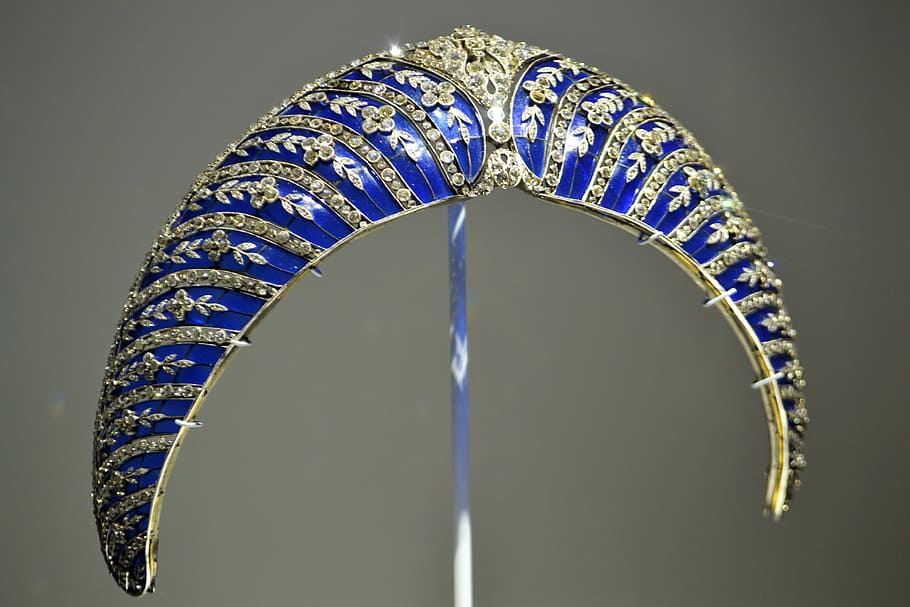 gold-colored tiara, crown, diamonds, jewelry, design, princess, decoration, elegance, expensive, luxury