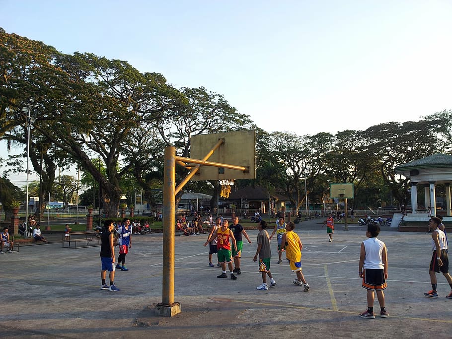 バスケットボール, プラザ, フィリピン, 人々, 人々のグループ, 木, 群衆, 人々の大規模なグループ, 建築, 実際の人々