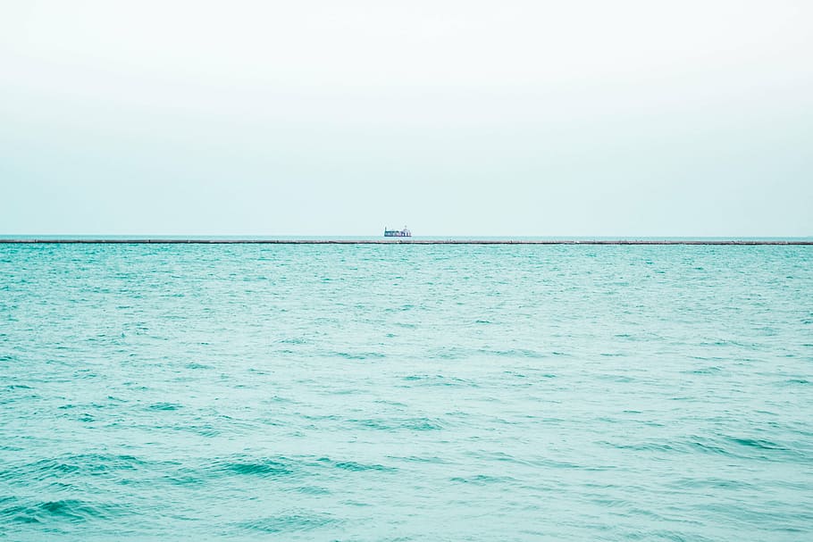 corpo, fotografia de água, barco, mar, dia, oceano, agua, horizonte, céu, horizonte sobre a água