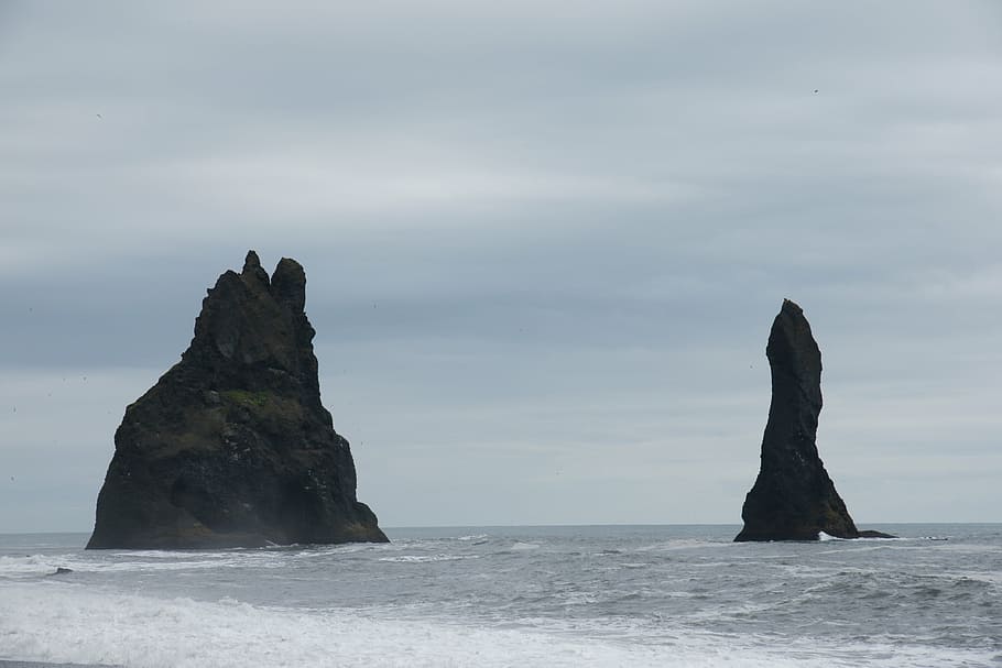 reynisdrangar, cliff, islandia, pantai reynisfjara, troll, legenda, laut, alam, batu - Obyek, garis pantai