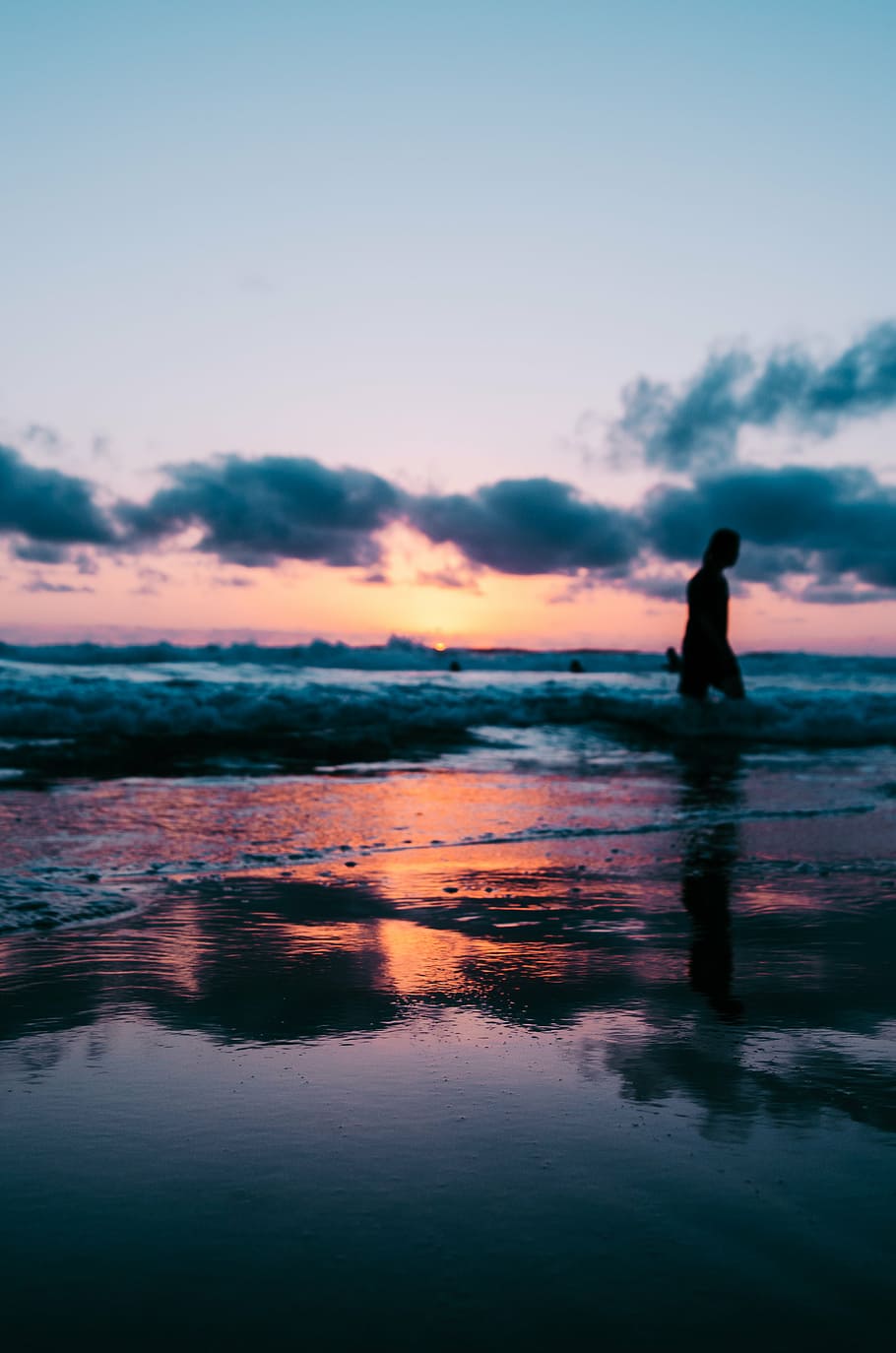 silueta, persona, playa, gente, para caminar, mar, océano, agua, ola, reflexión