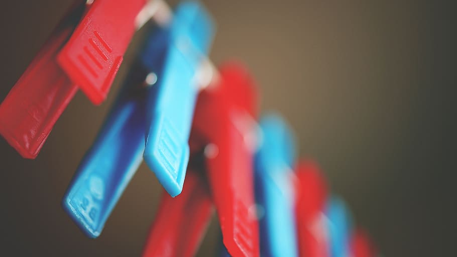 pin, clothespin, clip, clothes, colorful, red, blue, blur, multi colored, close-up