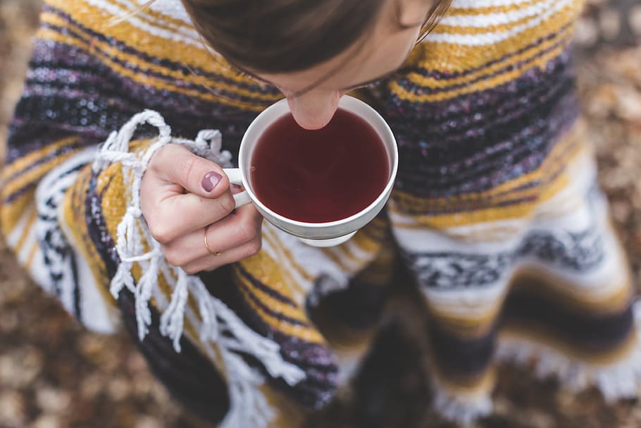woman drinking coffee, outdoor, sweater, tea, drink, healthy, lifestyle, manicure, hand, ring