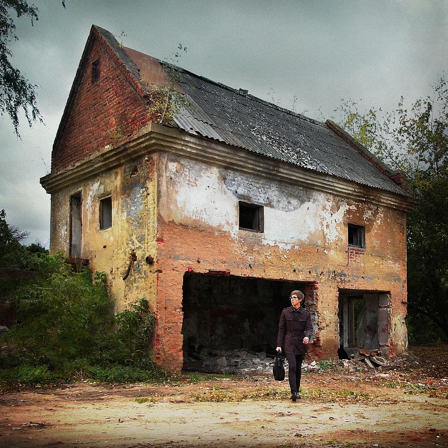 Architecture, Ruins, Old, the ruins of the, house, crack, brick, destruction, guy, wall
