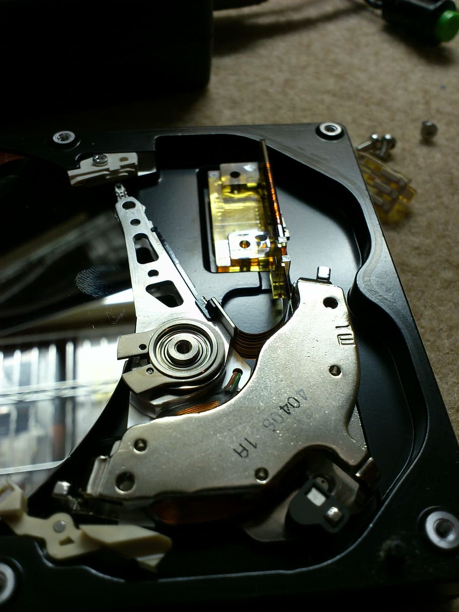 repair, hard disk, decomposition, head, cylinder, motor, metal, indoors, close-up, machinery