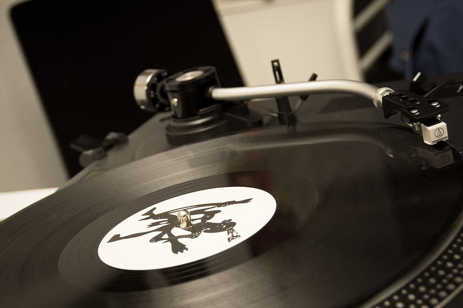 black turntable, lp, dj, music, record player, arts culture and entertainment, record, turntable, indoors, close-up