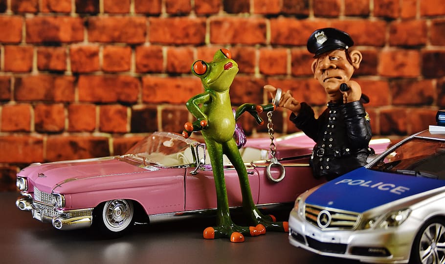Police, Cadillac, El Dorado, Frog, cadillac, el dorado, chick, policeman control, figures, funny, model car