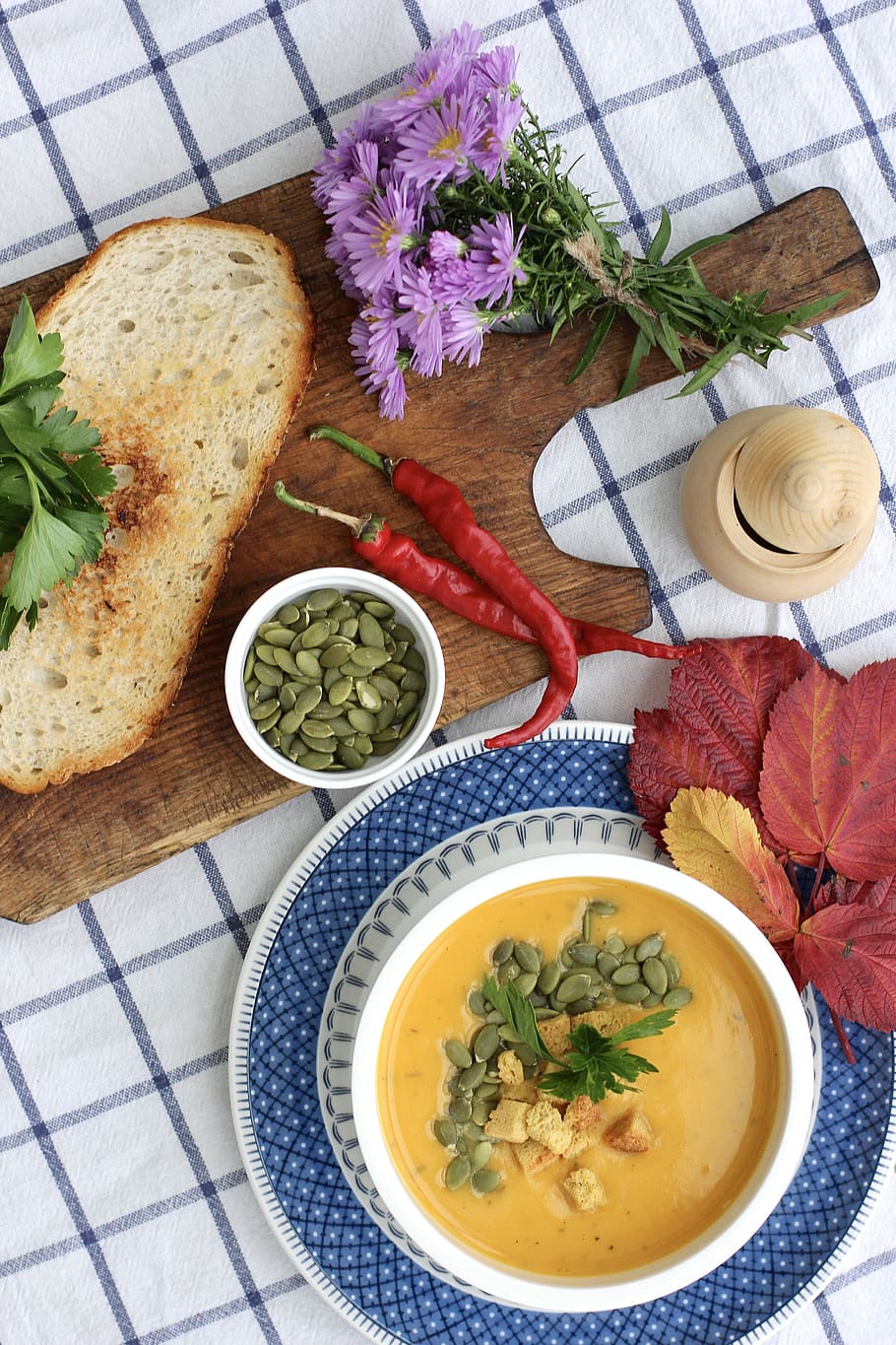 bread, pumpkin, lunch, autumn, leaves, food and drink, food, wellbeing, plant, freshness
