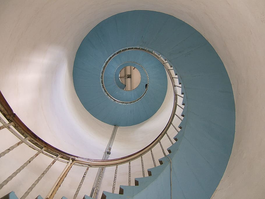 fotografía, azul, hormigón, escaleras de caracol, faro, escaleras, caracol, emergencia, faro de Lyngvik, Dinamarca | Pxfuel