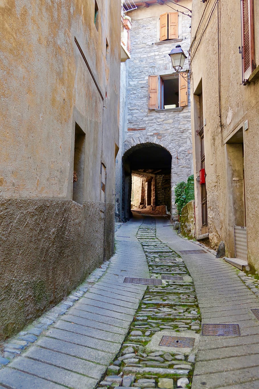 italy, village, alley, architecture, bergdorf, tourism, mountains, travel, building, houses