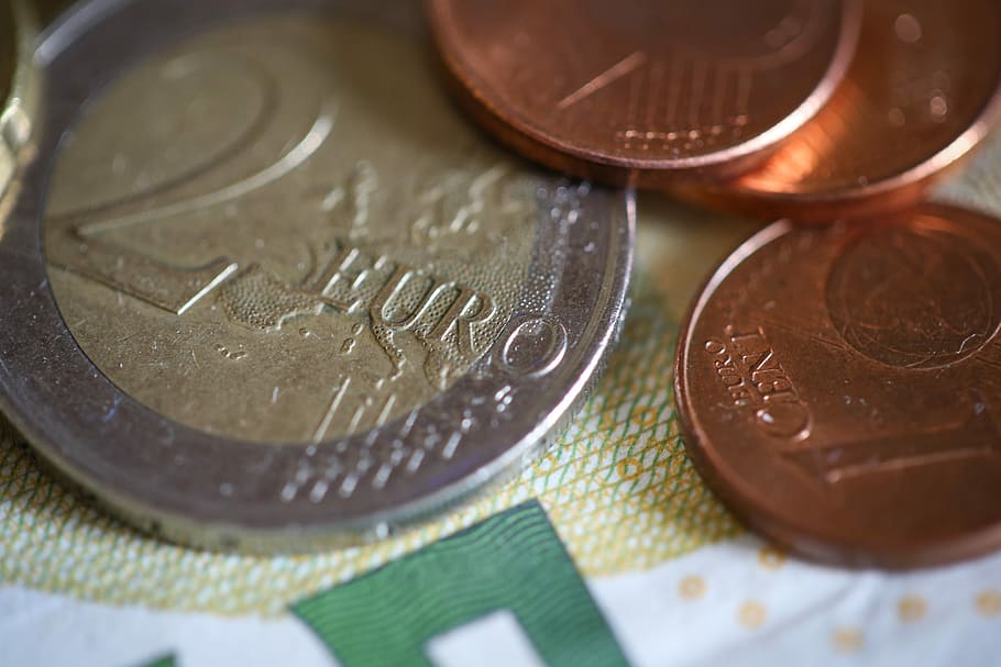 moedas de euro €, fechar, euro, €, moedas, close-up, banco, dinheiro, centavos, ue