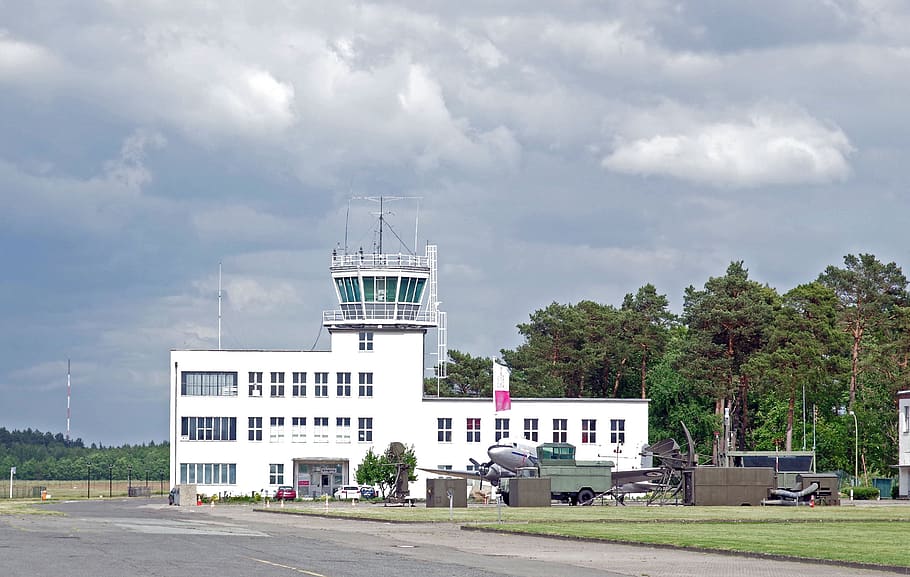 airport, tower, control tower, flying, air traffic, military, horizontal, architecture, sky, travel