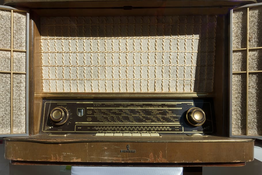 negro, gris, clásico, radio, antiguo, radio de vapor completo, siemens, alemán, plegable, gabinete de audio