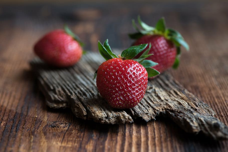shallow, focus photography, red, strawberries, ripe, sweet, healthy, natural product, of course, frisch