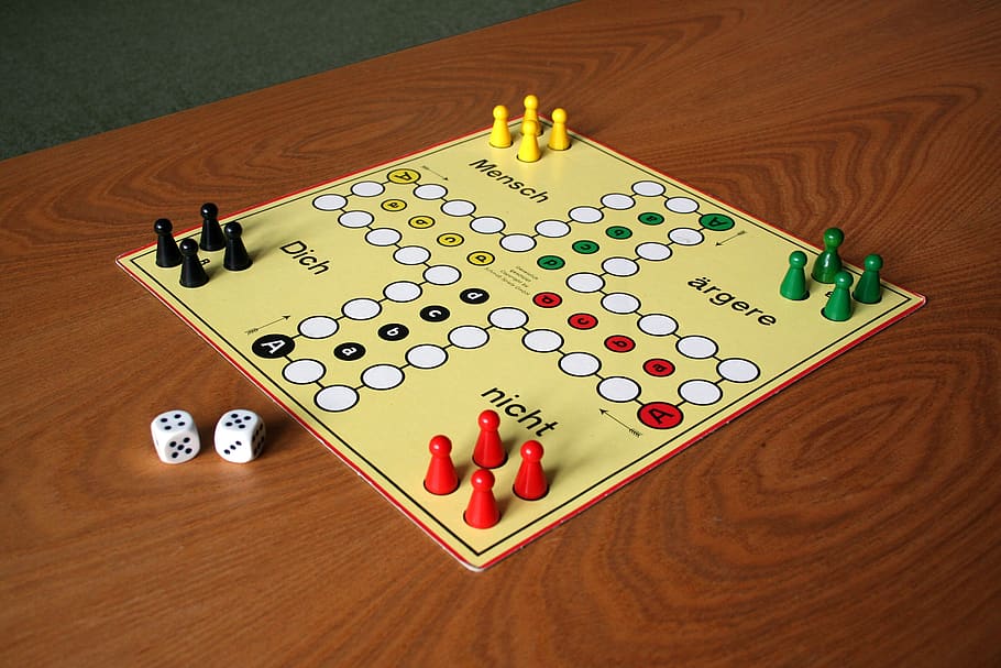 play, parchesi up not, gesellschaftsspiel, board game, cube, fun, game stone, roll the dice, entertainment, board games