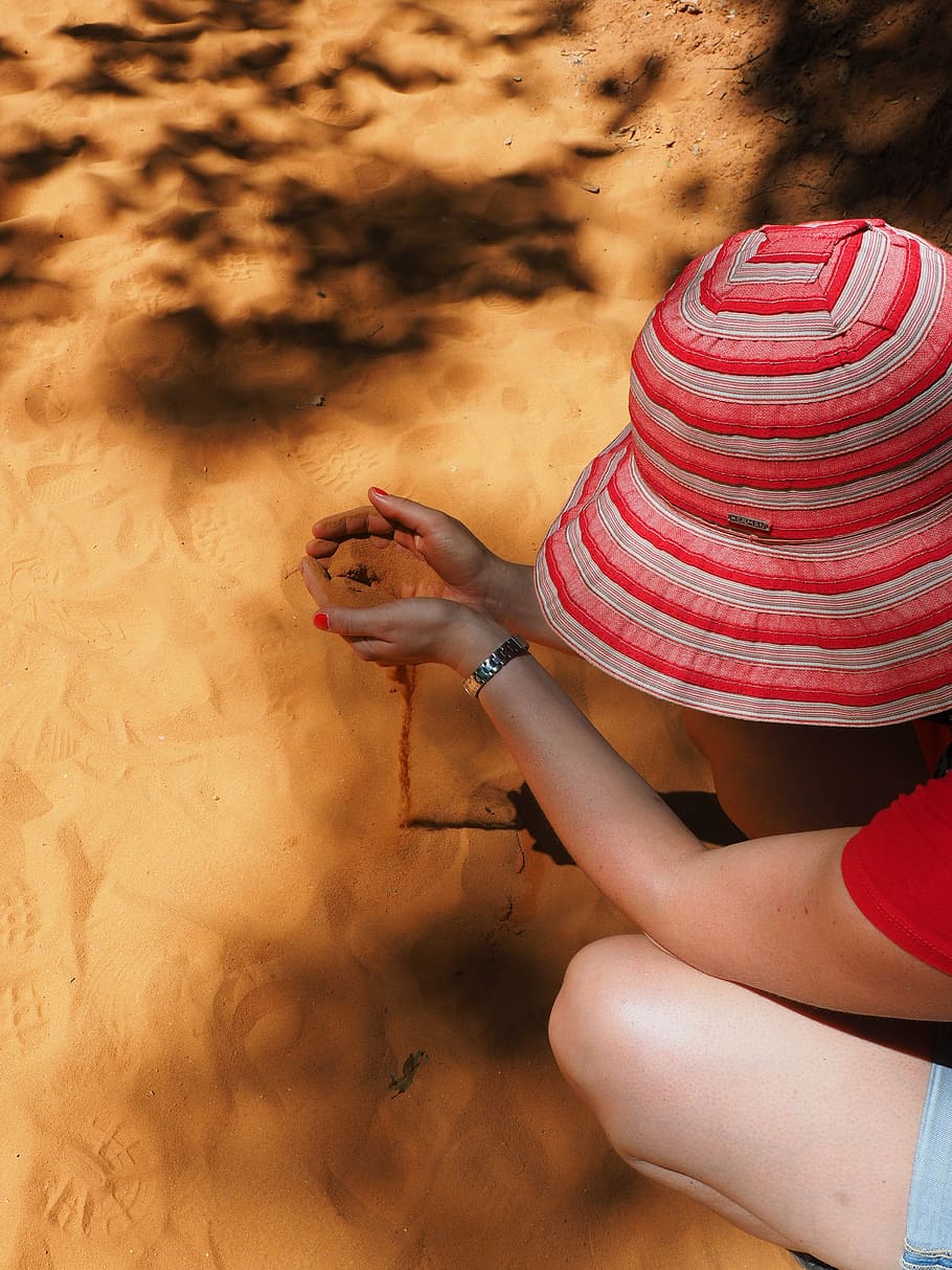 sand, play, sandalwood, sand games, trickle, hourglass, woman, hands, hat, color