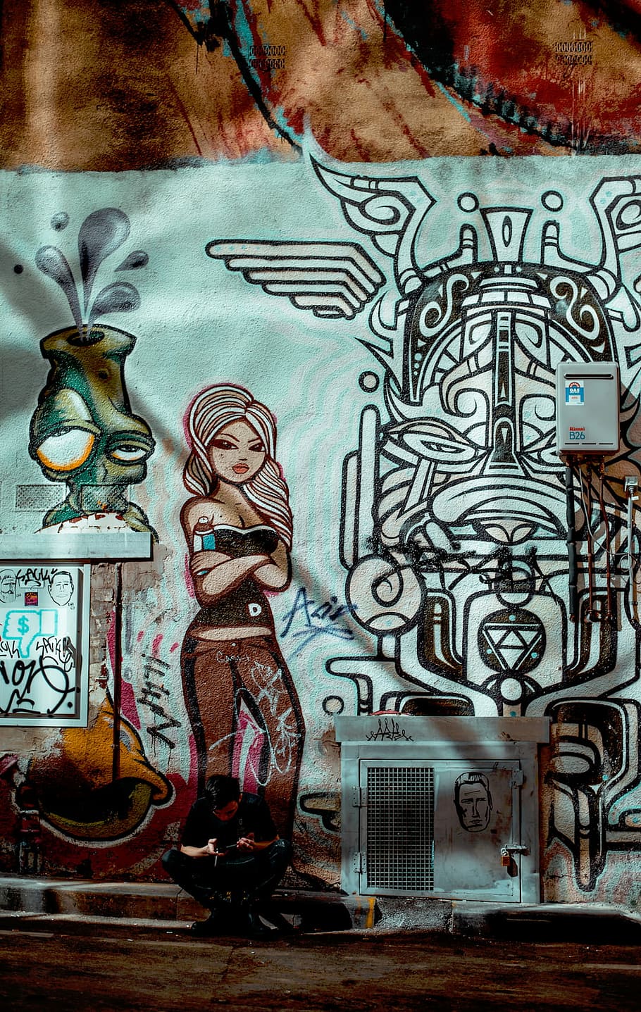 mulher, em pé, arte vaso, arte, parede, grafite, cores, rua, urbano, arte e artesanato