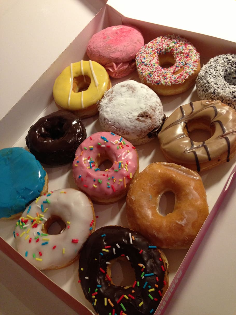 donut de sabor variado, caja, donas, diversión, azúcar, comida, donut, dulce, desayuno, postre