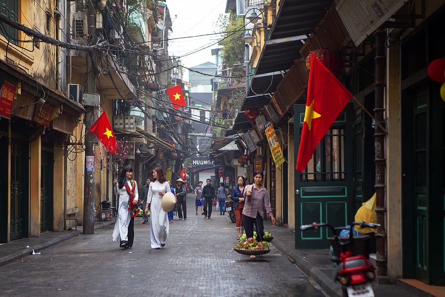 ta hien street, early morning in hanoi, hanoi old quarter, ao dai, girl in ao dai, building exterior, architecture, built structure, city, street