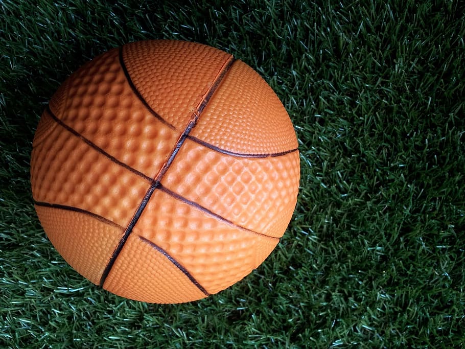 brown, basketball, green, grass field, Basketballs, Round, Orange, Balls, Games, sports