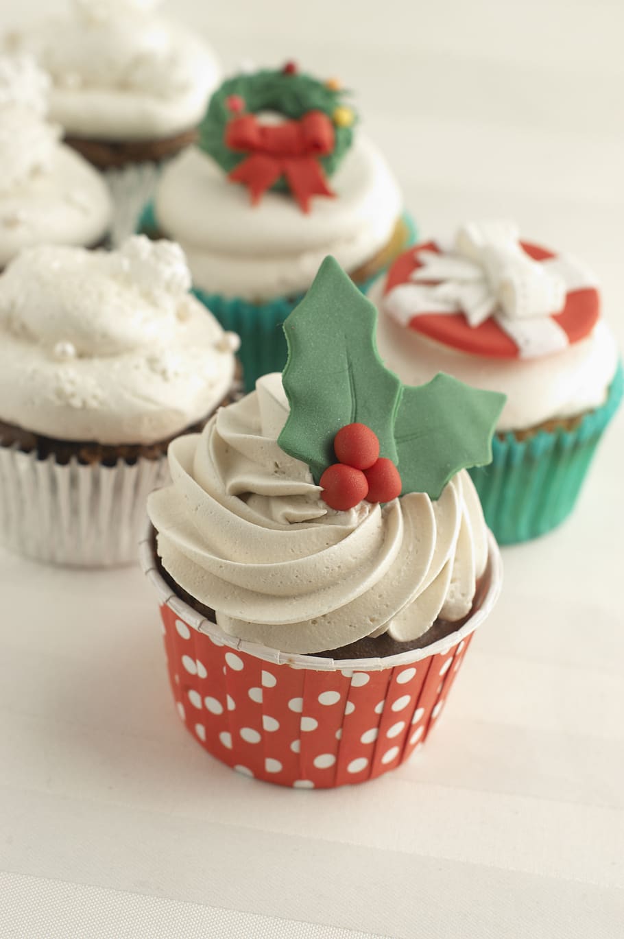 holiday, cupcakes, dessert, christmas, chocolate, sweet, baked, frosting, cake, cream
