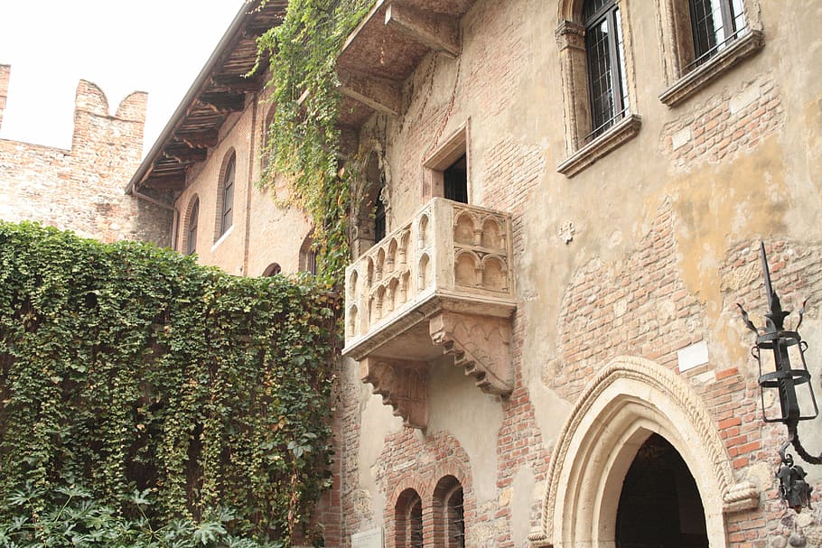 architectural, photography, beige, stone house, verona, balcony, romeo, juliet, art, history