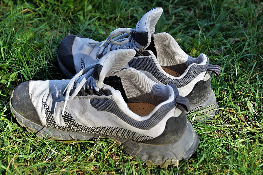 boots, in the grass, botasky, tourist, vice versa, grass, ochozené, removed, shoe, pair